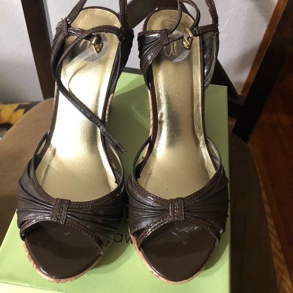 Donna Lawrence Brown wedge - Picture 1 of 3